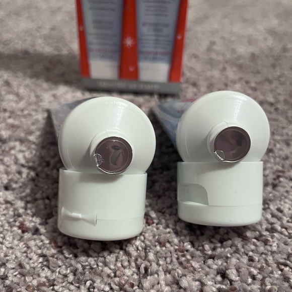 FAB First Aide Beauty duo pack, face cleanser & Ultra repair cream - Picture 5 of 6